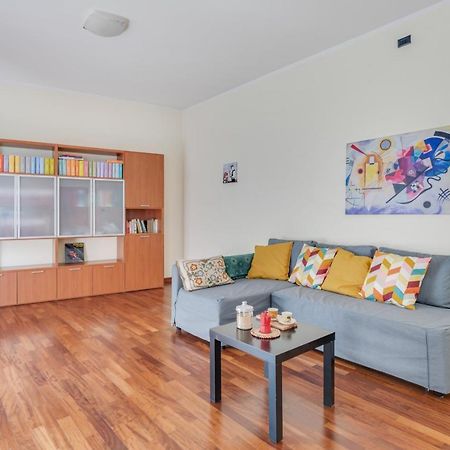 Oltretorrente Ampio Appartamento Con Balconi Parma Bagian luar foto