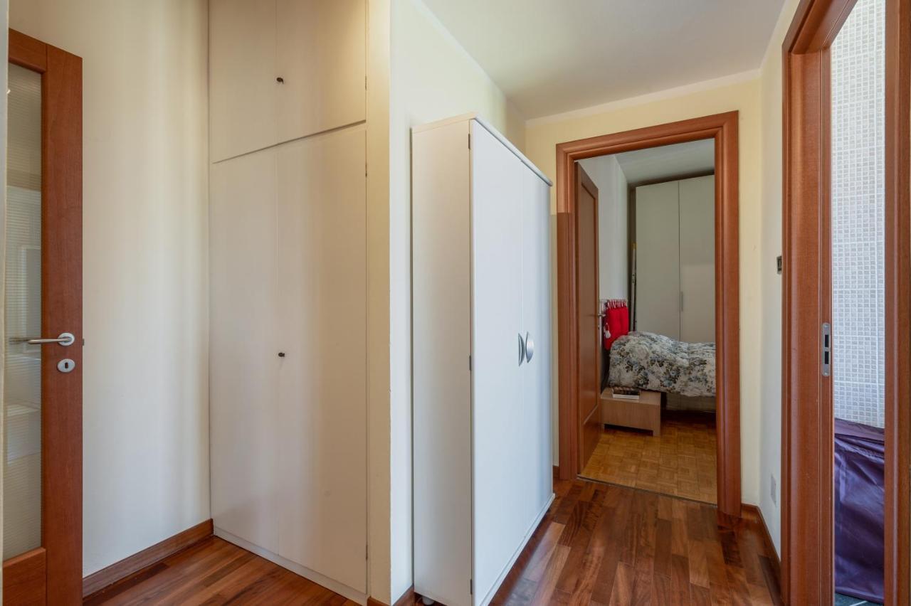 Oltretorrente Ampio Appartamento Con Balconi Parma Bagian luar foto